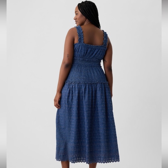 Gap x DÔEN eyelet denim midi dress - Picture 2 of 6
